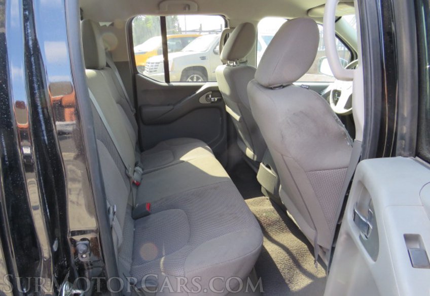 2019 Nissan Frontier - Image 26