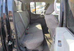 2019 Nissan Frontier - Image 30
