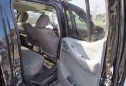 2019 Nissan Frontier - Image 22