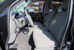 2019 Nissan Frontier - Image 27