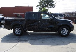 2019 Nissan Frontier - Image 5