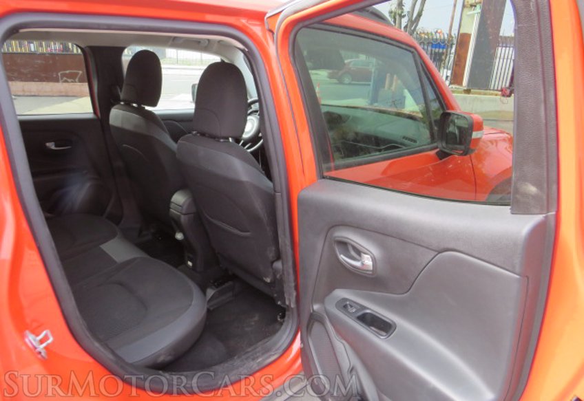 2019 Jeep Renegade - Image 24