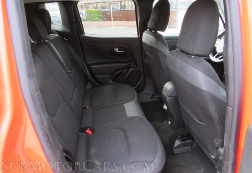 2019 Jeep Renegade - Image 27