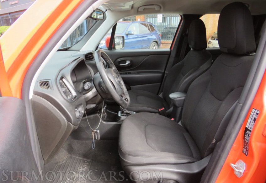 2019 Jeep Renegade - Image 29