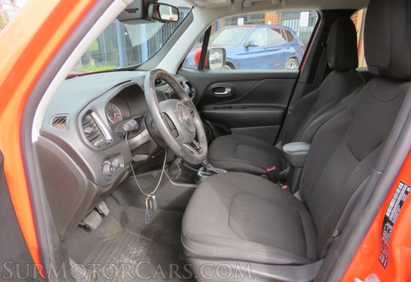 2019 Jeep Renegade - Image 25