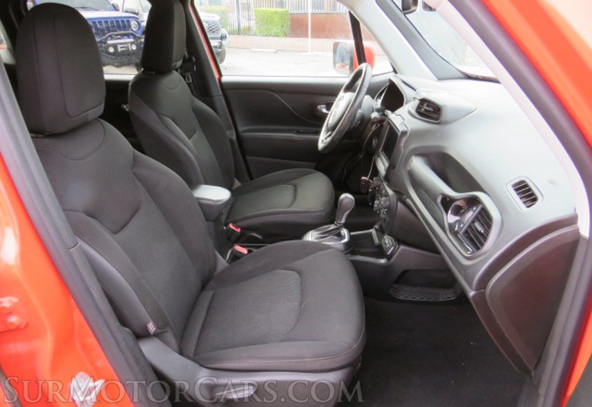 2019 Jeep Renegade - Image 26