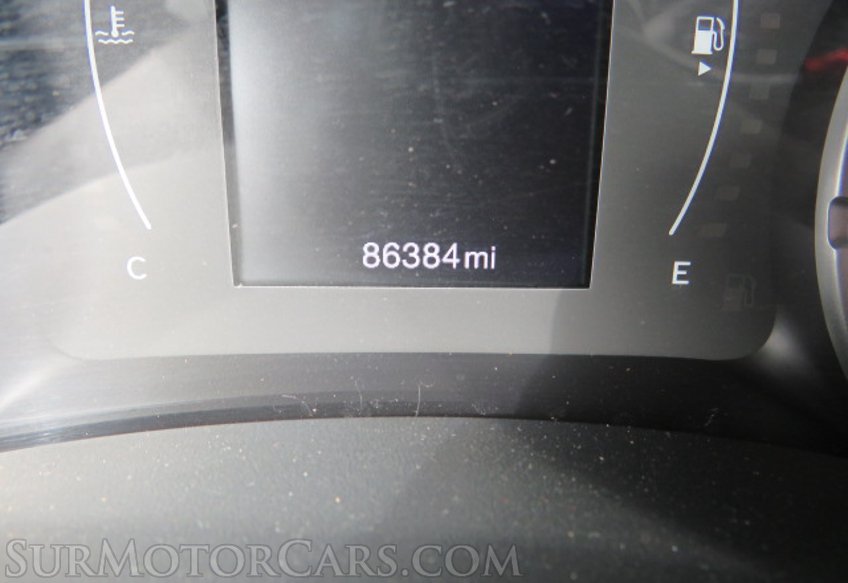 2019 Jeep Renegade - Image 37