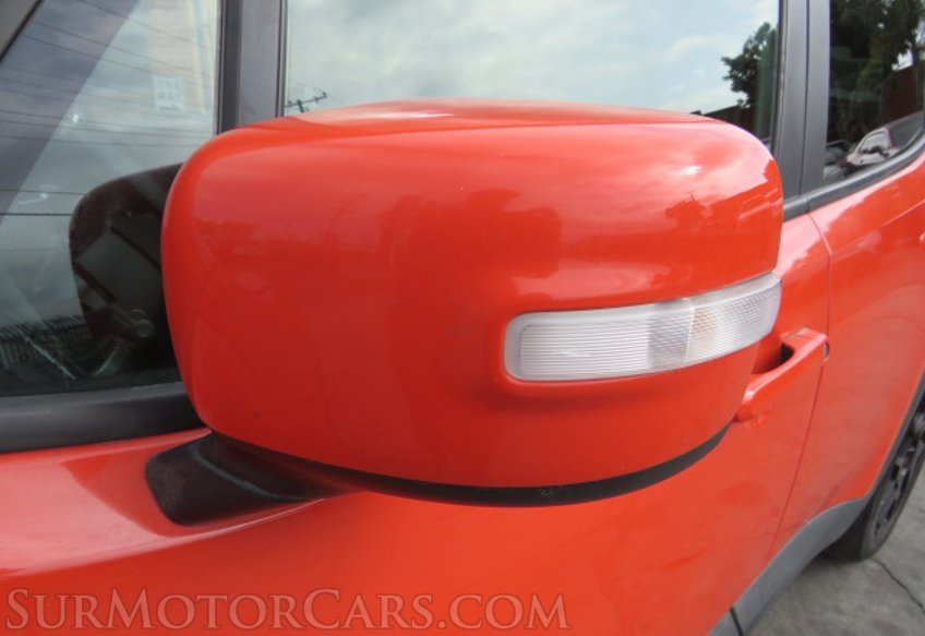 2019 Jeep Renegade - Image 16