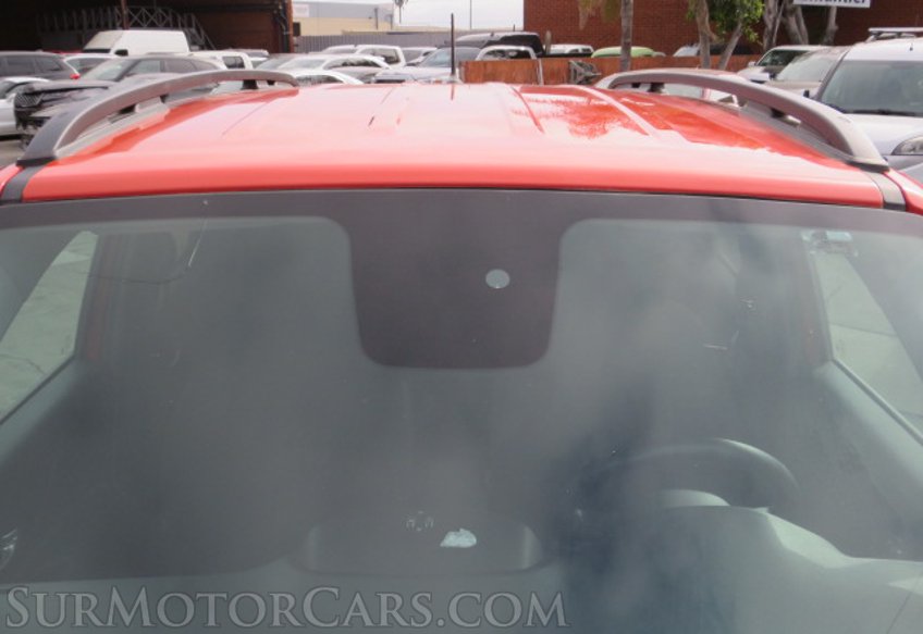 2019 Jeep Renegade - Image 13