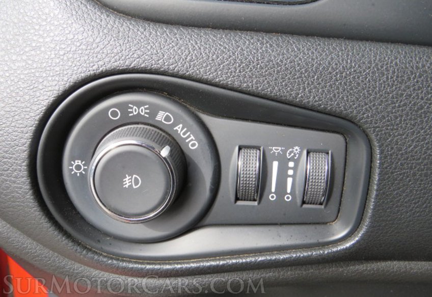 2019 Jeep Renegade - Image 45