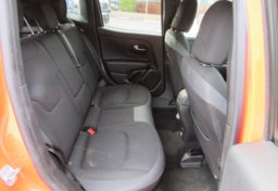 2019 Jeep Renegade - Image 32