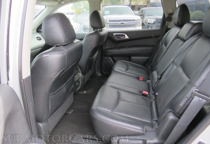 2020 Nissan Pathfinder - Image 32