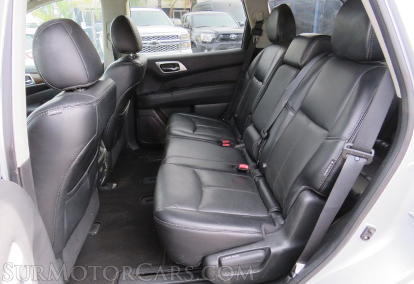 2020 Nissan Pathfinder - Image 30