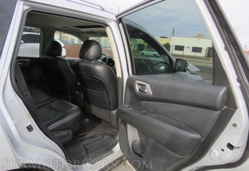 2020 Nissan Pathfinder - Image 24