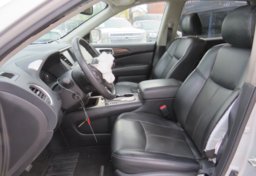 2020 Nissan Pathfinder - Image 25