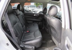 2020 Nissan Pathfinder - Image 29