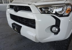 2018 Toyota 4Runner - Image 12