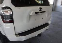 2018 Toyota 4Runner - Image 11