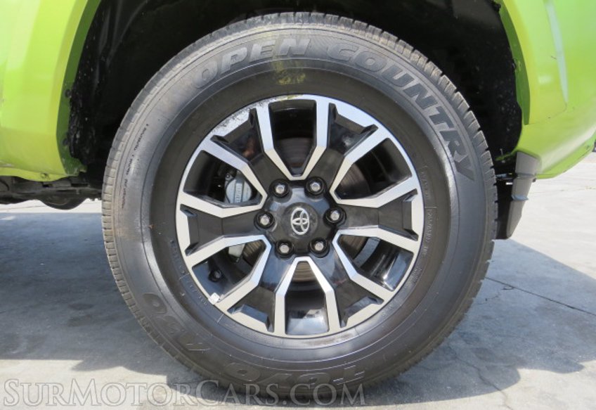 2023 Toyota Tacoma - Image 18