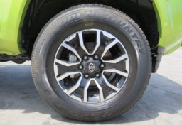 2023 Toyota Tacoma - Image 18