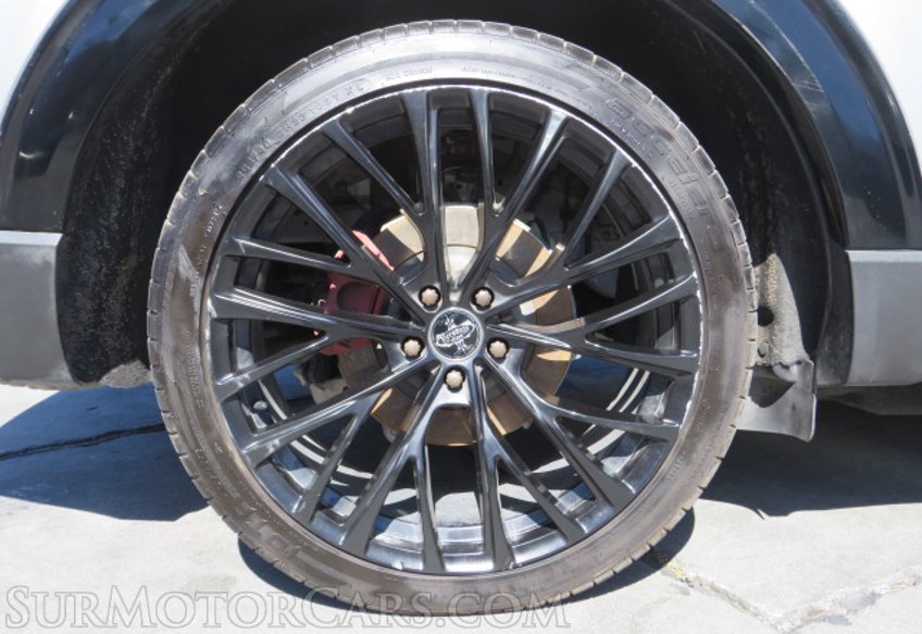 2020 Ford Explorer - Image 16