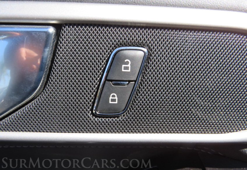 2020 Ford Explorer - Image 41