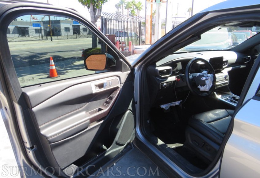 2020 Ford Explorer - Image 18