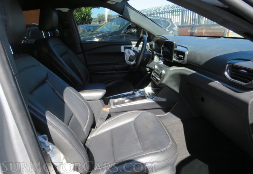 2020 Ford Explorer - Image 25