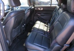 2020 Ford Explorer - Image 28