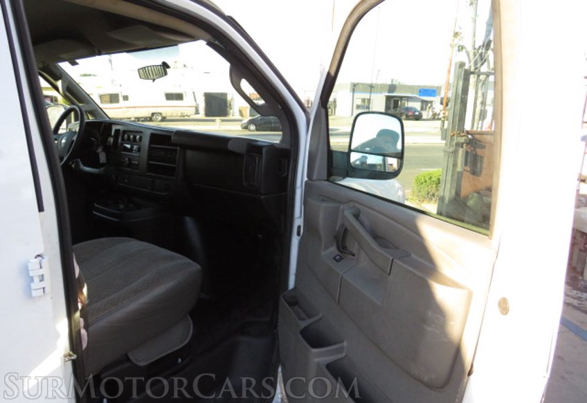 2017 Chevrolet Express Cargo Van - Image 22