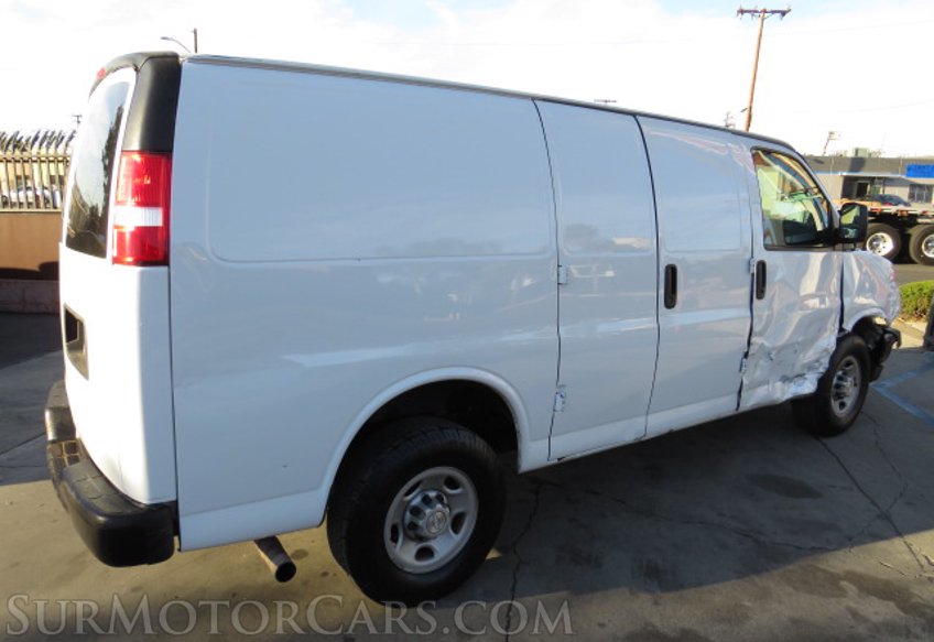 2017 Chevrolet Express Cargo Van - Image 10