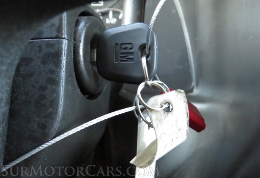 2017 Chevrolet Express Cargo Van - Image 31