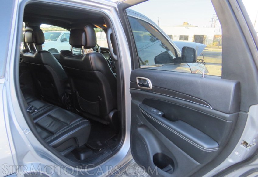 2017 Jeep Grand Cherokee - Image 23