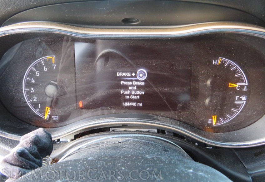 2017 Jeep Grand Cherokee - Image 33