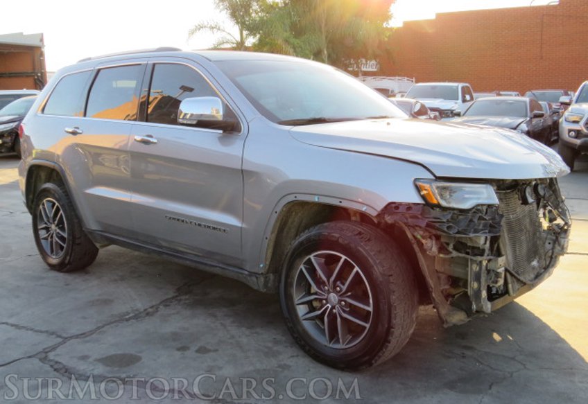 2017 Jeep Grand Cherokee - Image 3