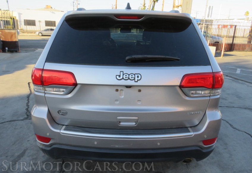 2017 Jeep Grand Cherokee - Image 11