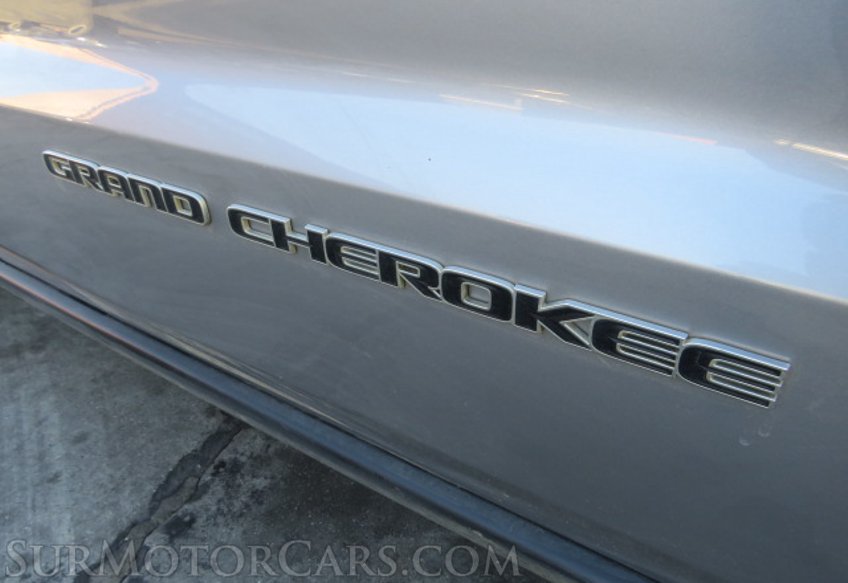 2017 Jeep Grand Cherokee - Image 17