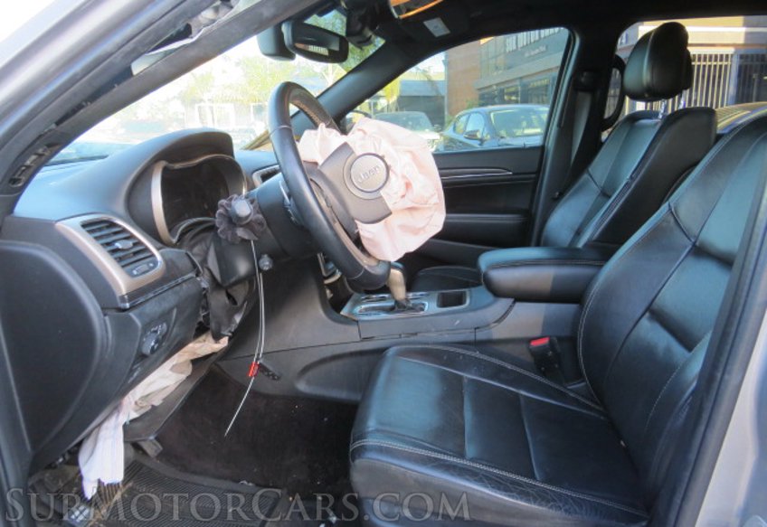 2017 Jeep Grand Cherokee - Image 24