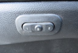 2017 Jeep Grand Cherokee - Image 40