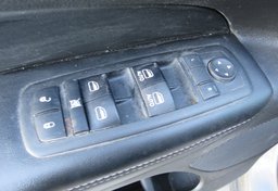 2017 Jeep Grand Cherokee - Image 38