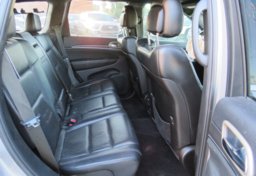 2017 Jeep Grand Cherokee - Image 31