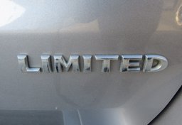 2017 Jeep Grand Cherokee - Image 16