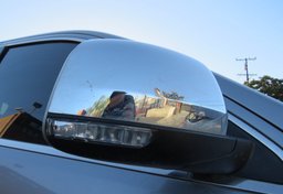 2017 Jeep Grand Cherokee - Image 18