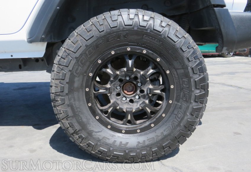 2020 Jeep Wrangler Unlimited - Image 17