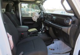 2020 Jeep Wrangler Unlimited - Image 25