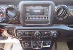 2020 Jeep Wrangler Unlimited - Image 33