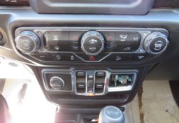 2020 Jeep Wrangler Unlimited - Image 40