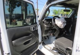 2020 Jeep Wrangler Unlimited - Image 18