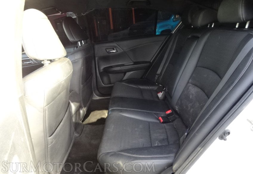 2017 Honda Accord Sedan - Image 30
