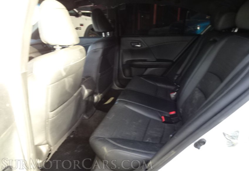 2017 Honda Accord Sedan - Image 28